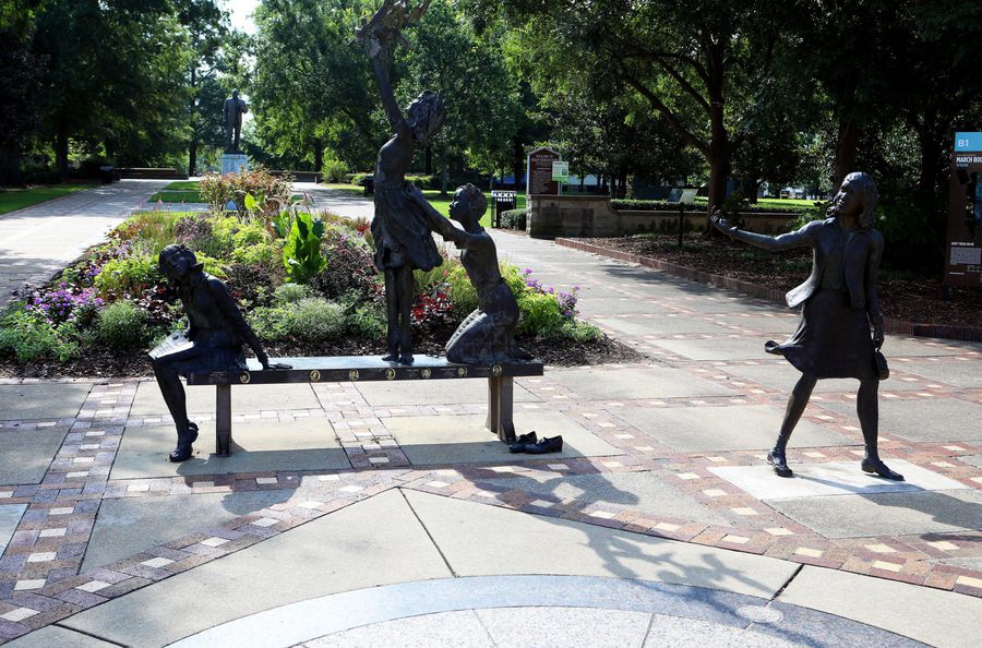 An image of sculptures in Kelly Ingram Civil Rights Memorial Park.