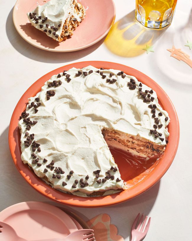 Chocolate-Chip Cookie Icebox Pie on orange cake stand