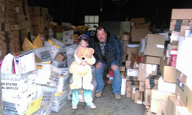 Safyre with boxes