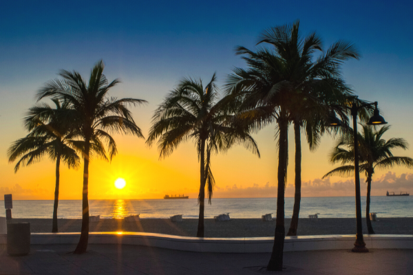 19 Things To Do with Kids in Fort Lauderdale | If you're traveling with the family to Florida and need a list of fun things to do with your children besides going to the pool and beach, this post is for you. Whether you're travelling with young kids, with teenagers, or a combo of the 2, there are tons cool and unique ideas, and many of them are free! Learn when to go, where to stay, what to pack, the top kid-friendly restaurants, and the best activities for all ages and stages!