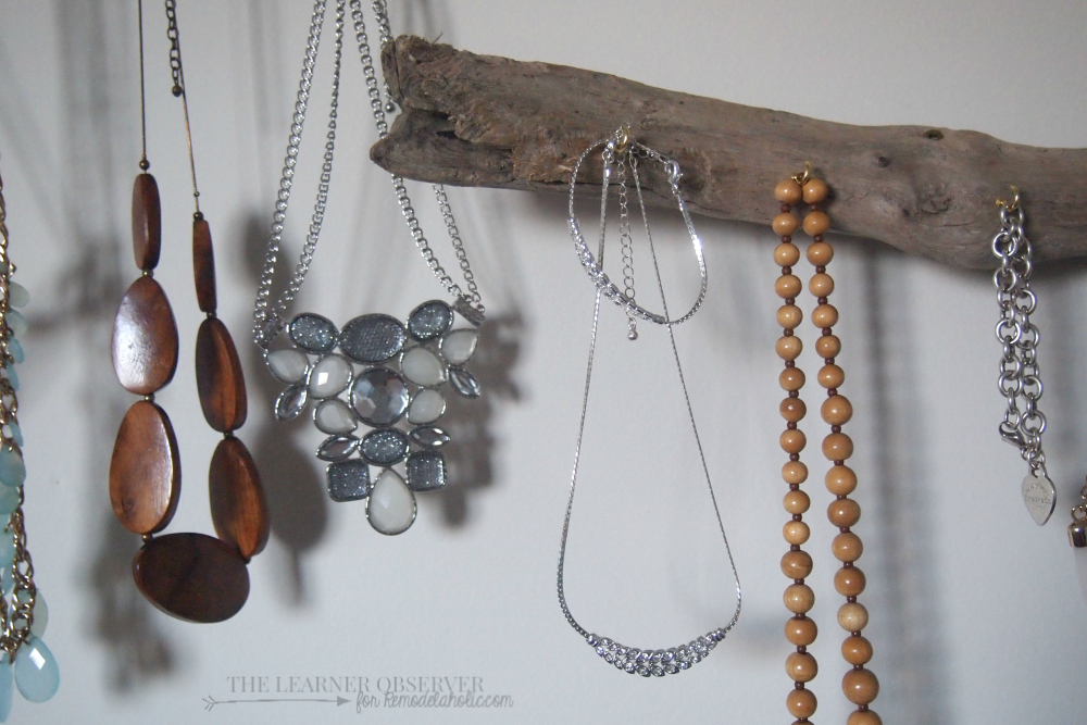 $5 Solution : DIY Jewelry Organization