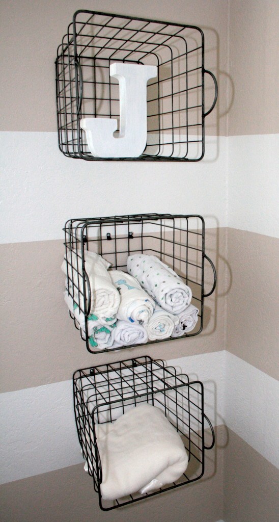 Vertical Mesh Basket Rack