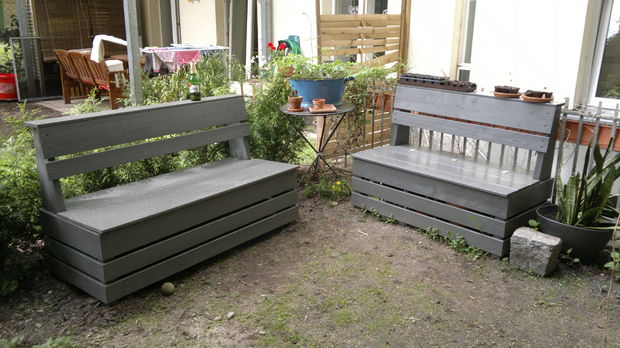 Easy Garden Storage Bench