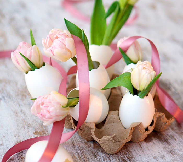 Broken Egg Shell Mini Vases